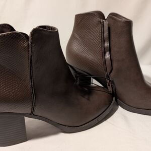 Chic Dark Brown Ankle Booties
